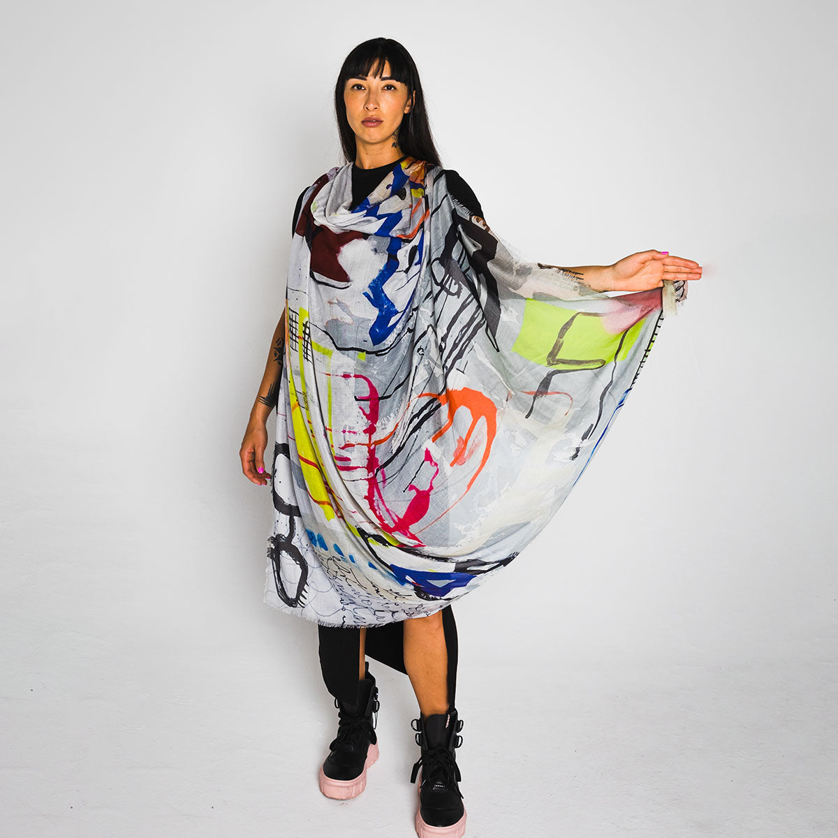 HEUGN SILK SCARF 希少品 美品 HEUGN SILK SCARF 希少品 美品 HEUGN SILK SCARF 希少品 美品